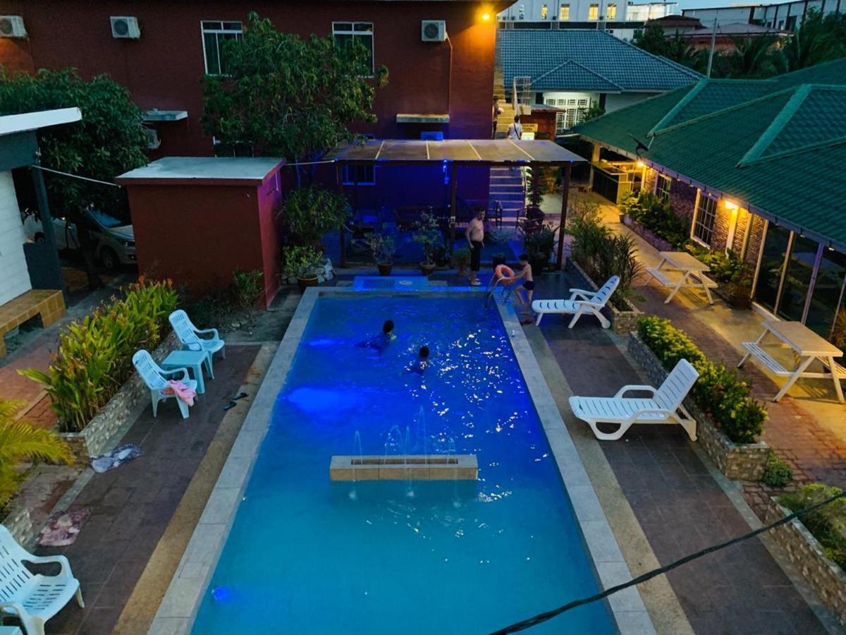 D Lima Beach Inn Pantai Cenang (Langkawi) Exterior foto